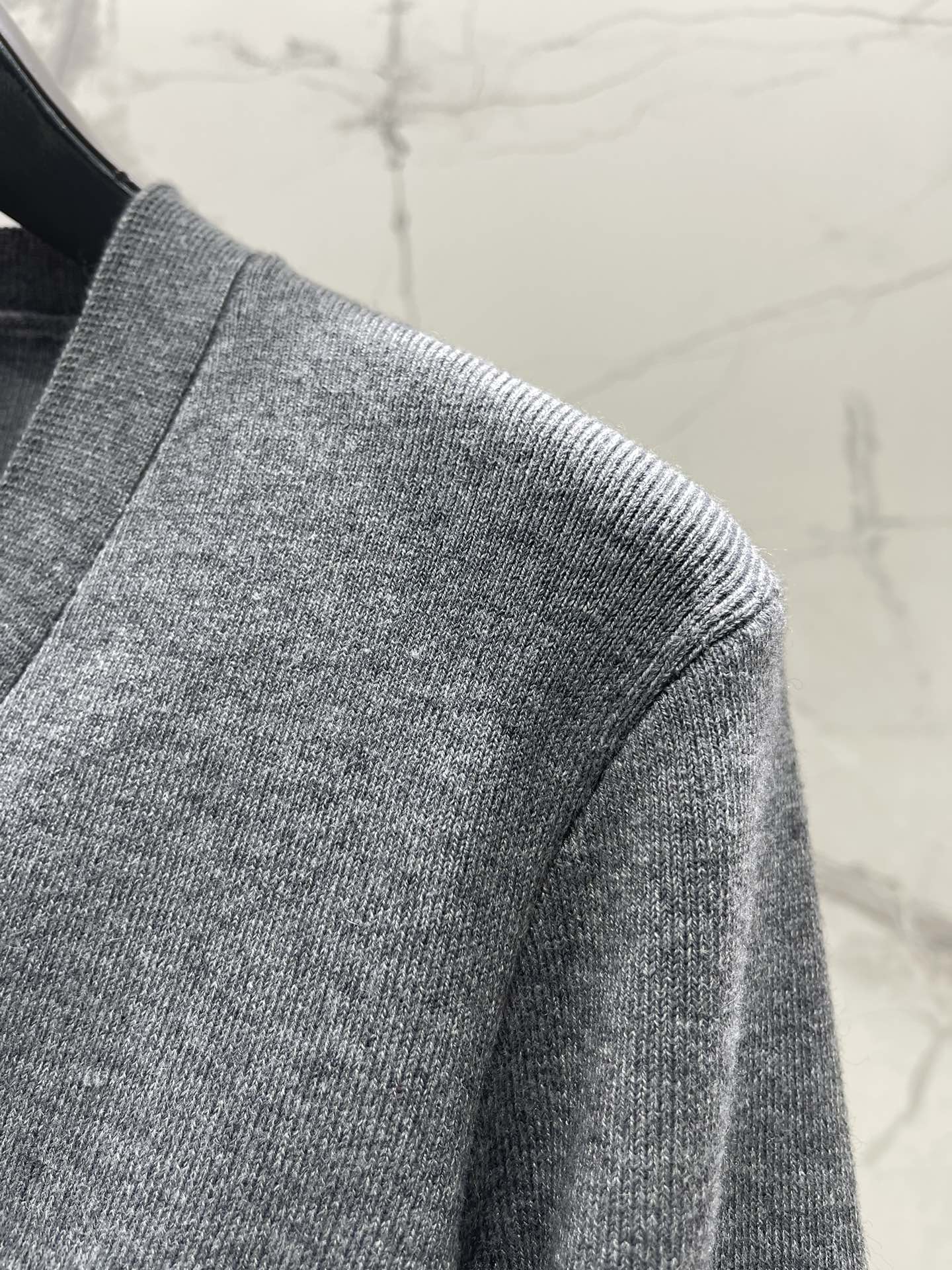 THOM 26S CARDIGAN STYLE 37