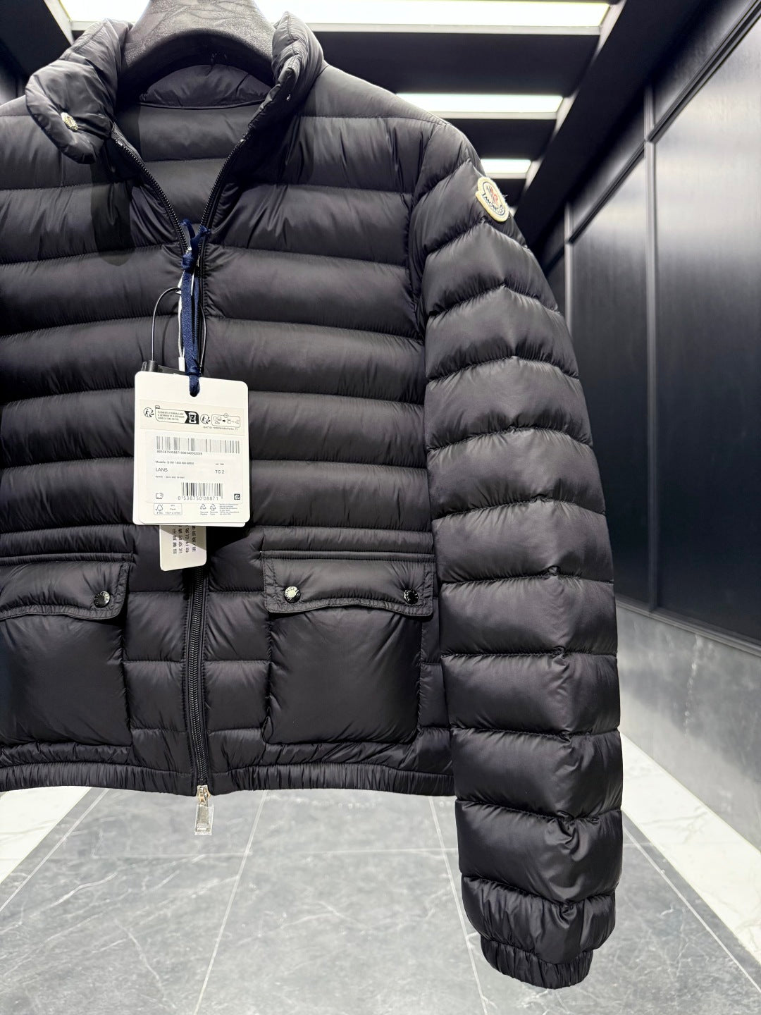 MONCLER 25S JACKET IN BLACK 021
