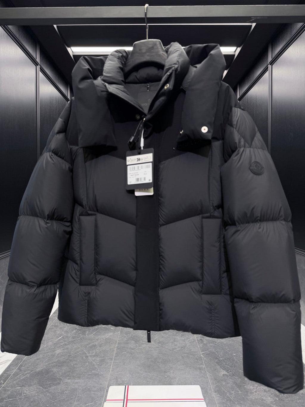 MONCLER 25S DOWN JACKET 359