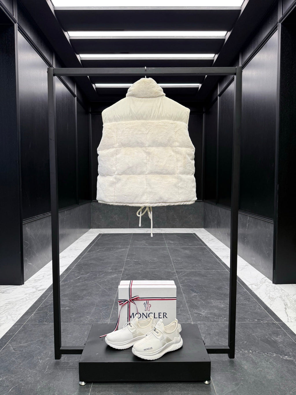 MONCLER 25S DOWN PUFFER VEST IN WHITE 013