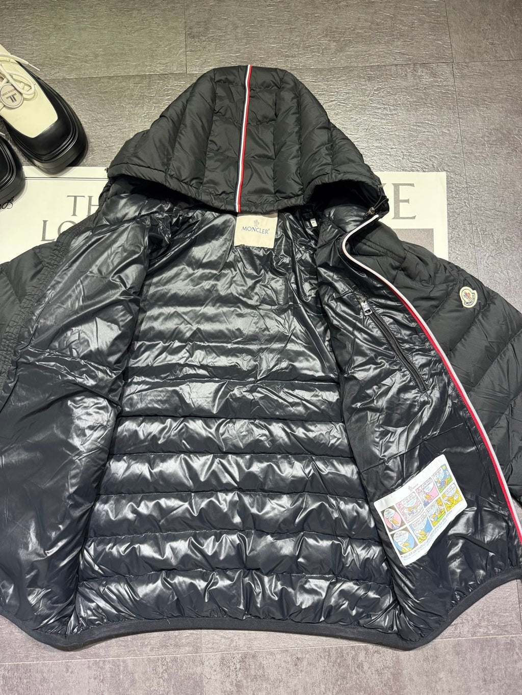 MONCLER 25S SHORT HOODED JACKET 322
